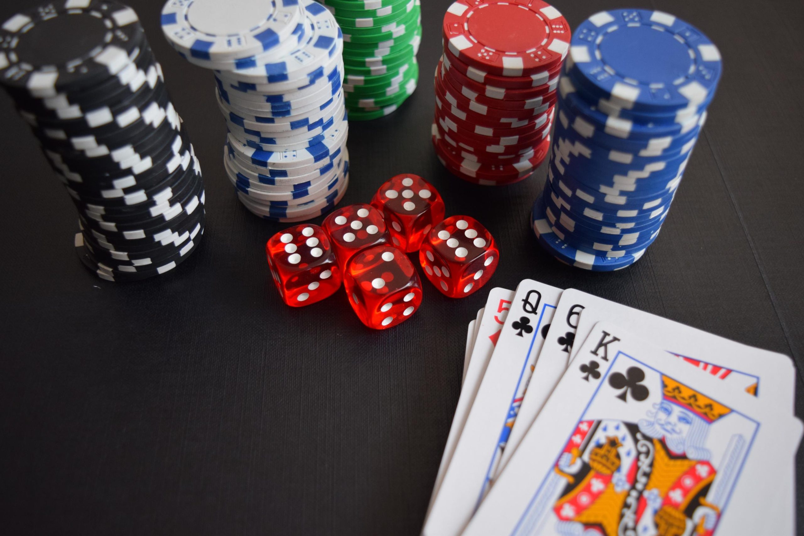 Mastering the Art of Blackjack: Tips and Tricks from Experts