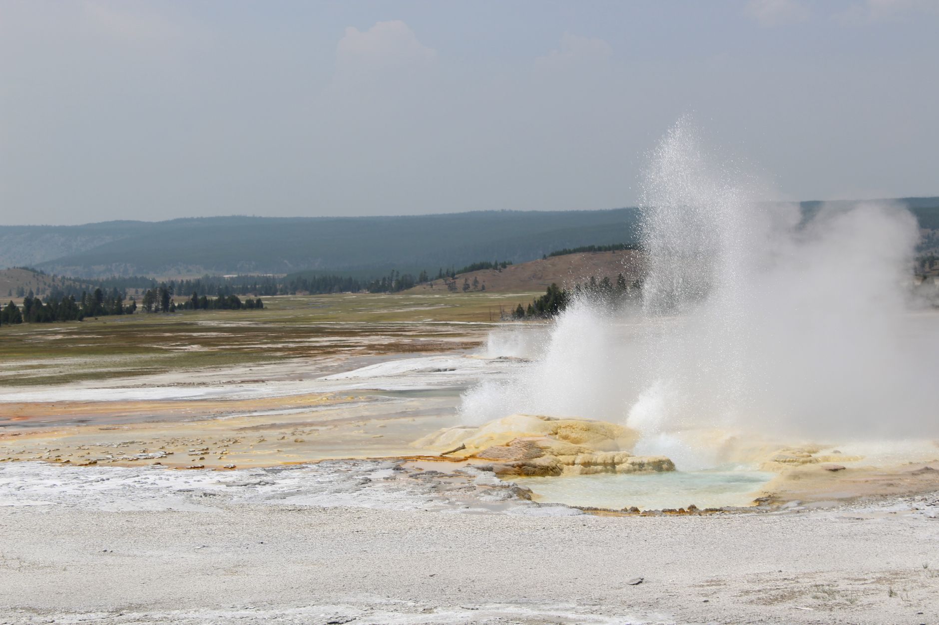 Yellowstone supervolcano eruption